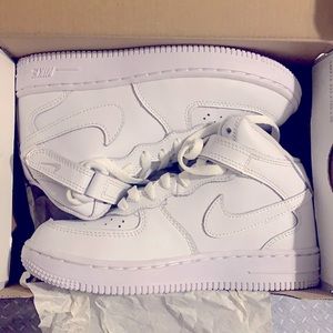 new Size 13c Nike  air force’s 1 mid top